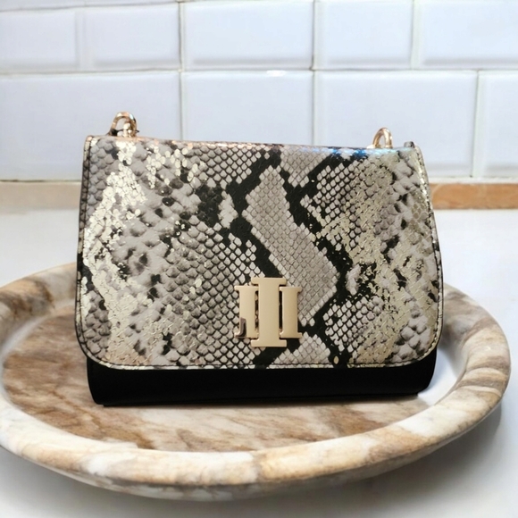 NWT INC International Concepts Sibbell Crossbody Bag Gold Snake/Black 2 PC set - Picture 3 of 15